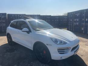 PORSCHE CAYENNE 2012 (12) at Trade Centre York York