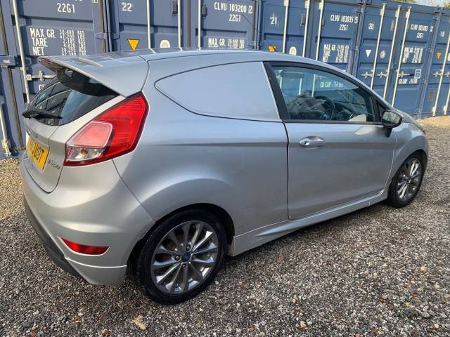 2013 Ford Fiesta 1.6 TDCi Sport Van