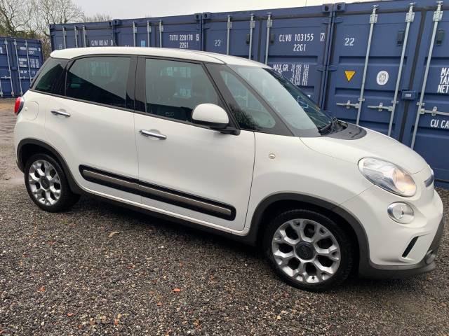 Fiat 500l 1.6 Multijet 105 Trekking 5dr MPV Diesel White