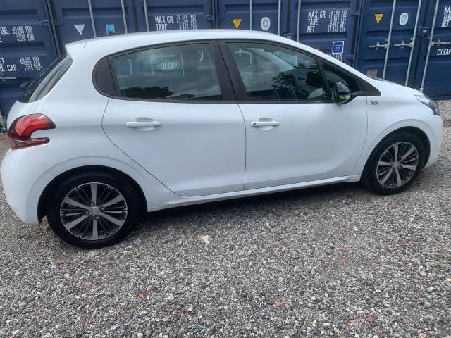 2016 Peugeot 208 1.2 PureTech XS-Lime 5dr